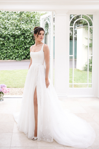 Luxury, Fit, and Elegance: The Magic of Caroline Castigliano Bridal Gowns Image